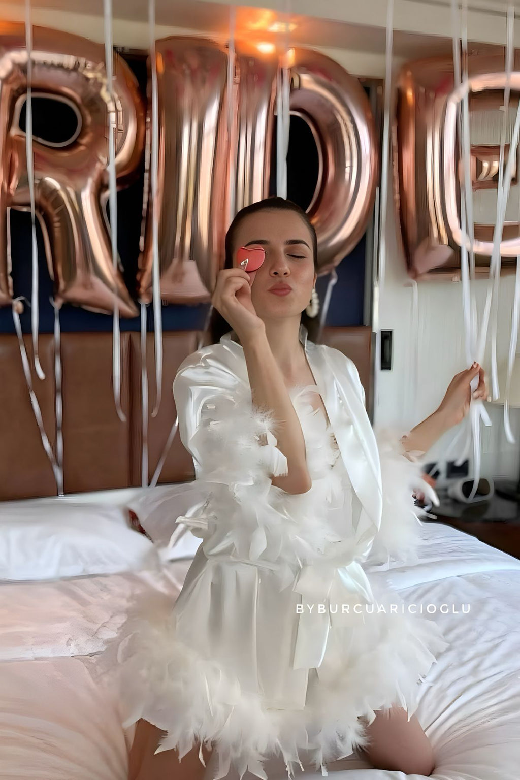 Bride Nakışlı Otrişli Detaylı Gelin Sabahlığı