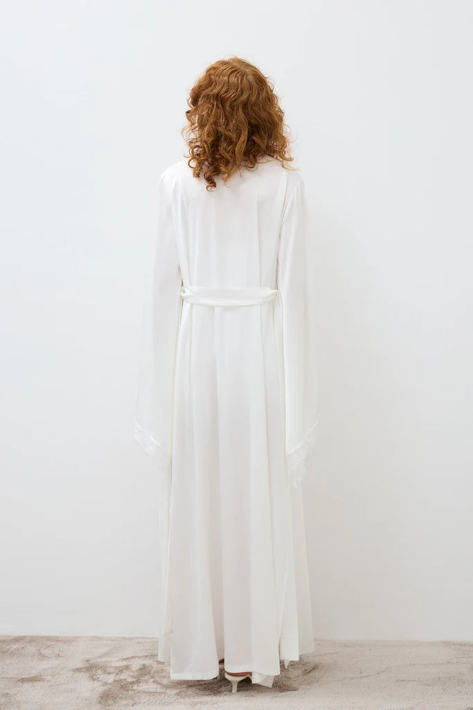 İpeksi Saten Kolları Dantelli Uzun Sabahlik